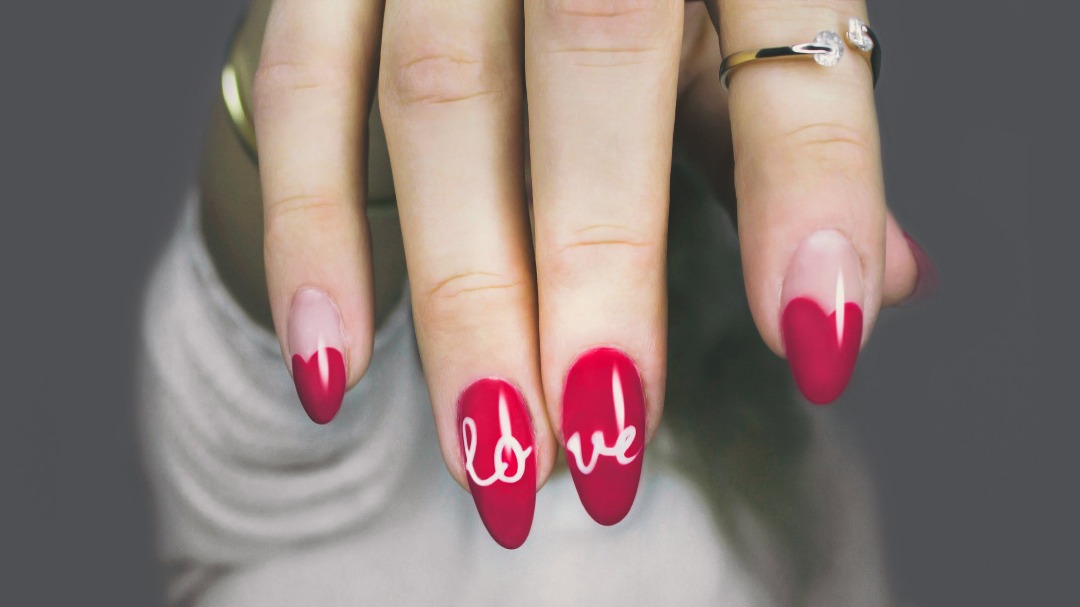 Czerwone paznokcie – zawsze modna klasyka